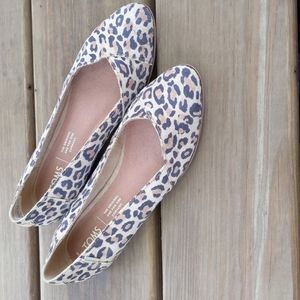 Toms Julie Leopard Print Flats Women's 5.5